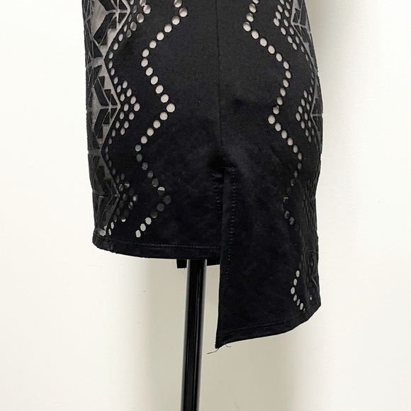 Nicole Miller Sheer Mesh Geometric Long Sleeve Top - Picture 5 of 10